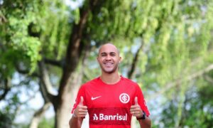 Atlético Goianiense está próximo de anunciar dois jogadores do Internacional