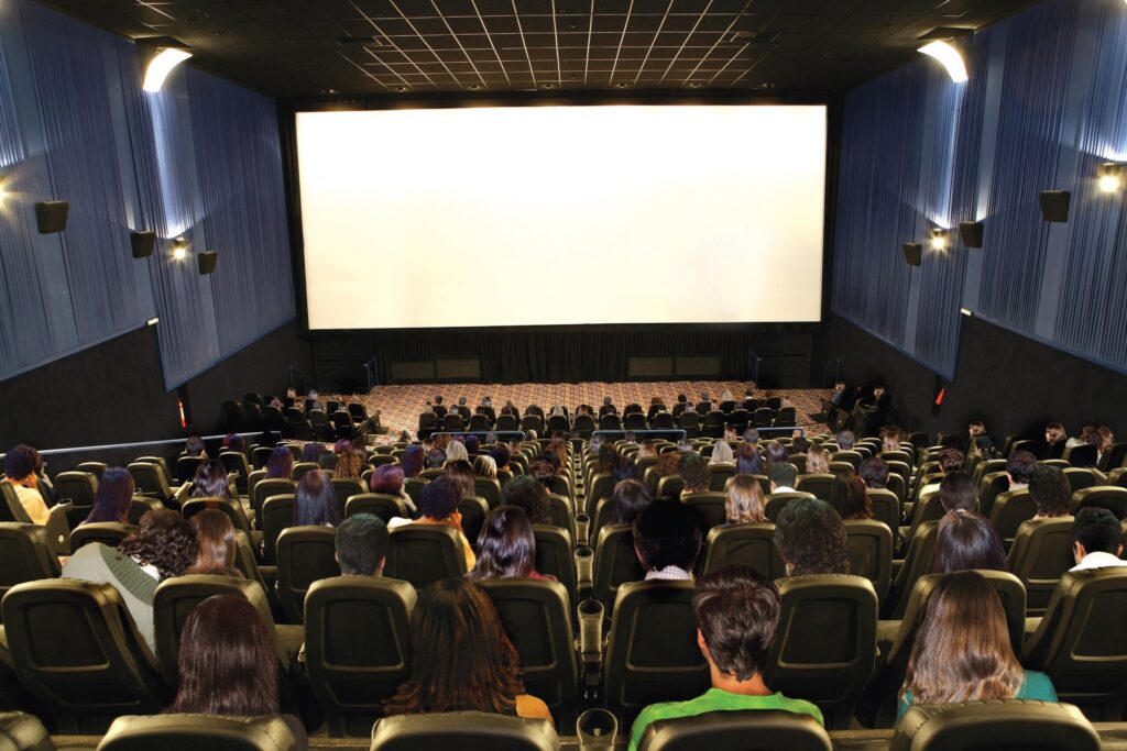 Salas de cinema poderão ser reabertas na Capital