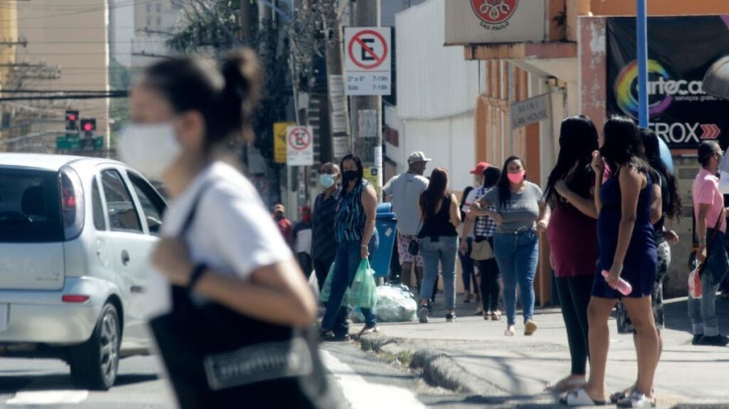 Goiás registra queda de 27% nas mortes por Covid-19 de julho em comparação a junho