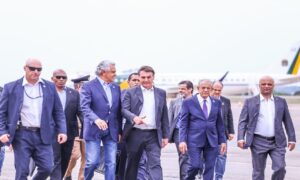 Presidente Jair Bolsonaro chega a Goiânia