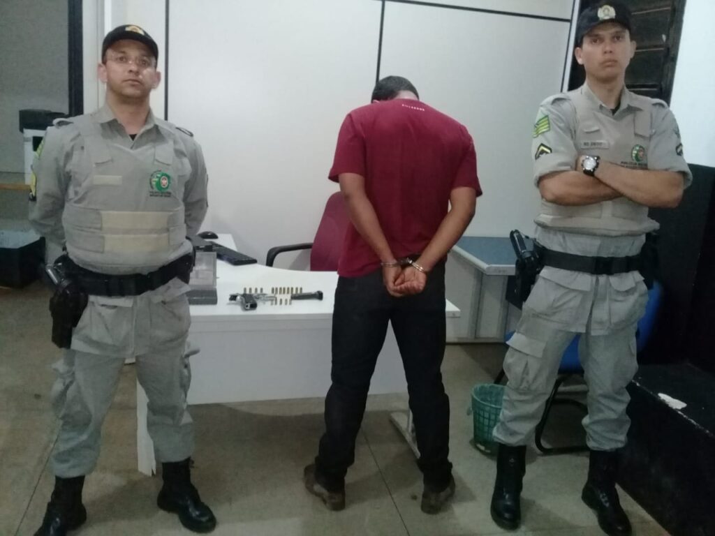 Homem é preso por atirar com arma de fogo nas ruas de Valparaíso de Goiás