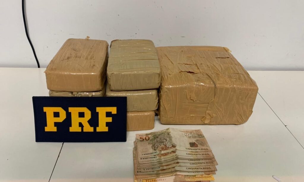 PRF apreende 11 kg de pasta base de cocaína dentro de caixa de som