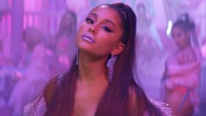 Ariana Grande lança clipe de sua nova música '7 Rings'