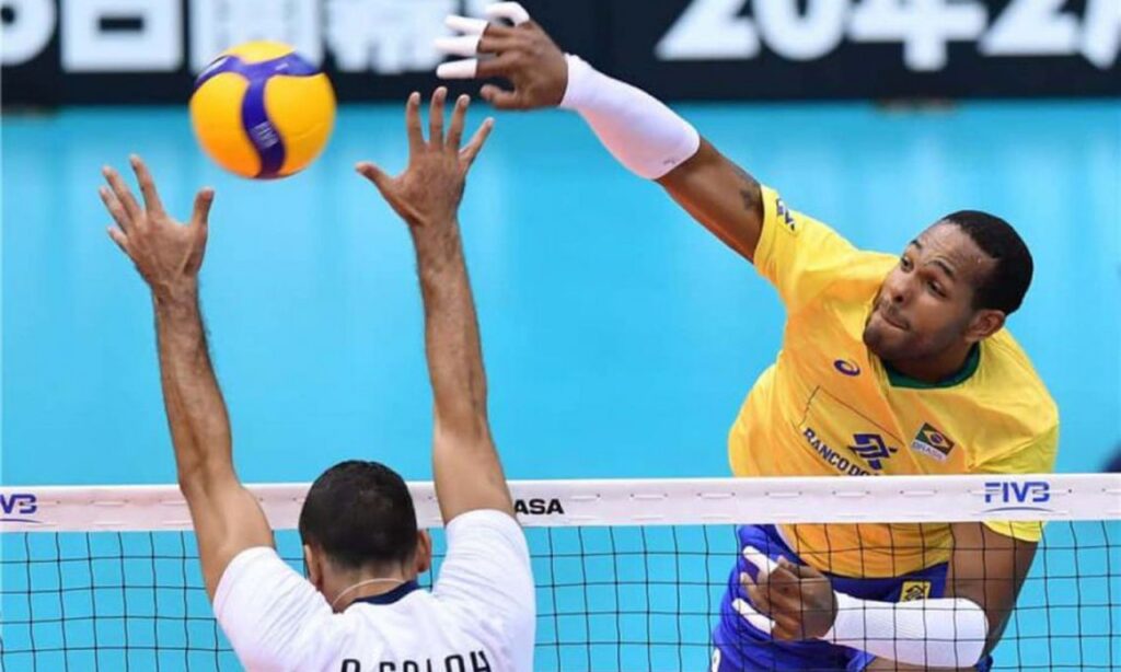 Brasil vence mais uma e assume liderança da Copa do Mundo de Vôlei