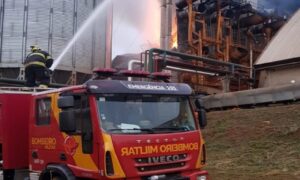 Incêndio atinge empresa de processamento de soja em Ipameri