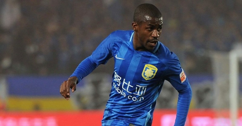 Ramires rescinde contrato com clube chinês