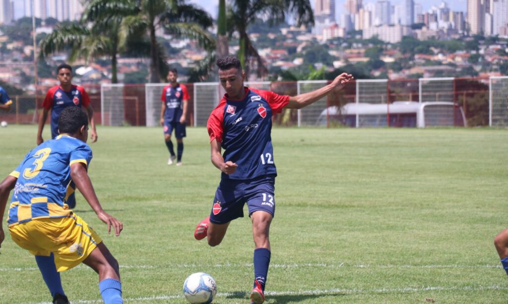 Vila Nova sub-20 goleia Anicuns e treinador define como "teste interessante"