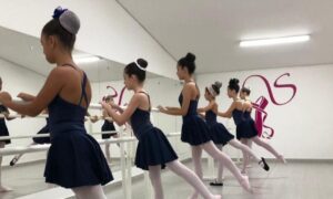 Escola de ballet oferece aulas gratuitas até sábado (15)