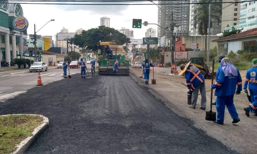 Prefeitura de Goiânia faz reconstrução asfáltica da Avenida T-4