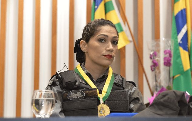 Policial Katiusce Ferreira é homenageada na Assembleia Legislativa de Goiás