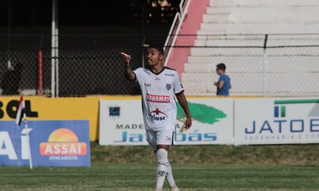 Jordan fala sobre oportunidade com a camisa do Goiás: “Feliz e motivado”