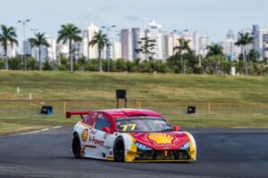 Raphael Reis faz a pole na Stock Light