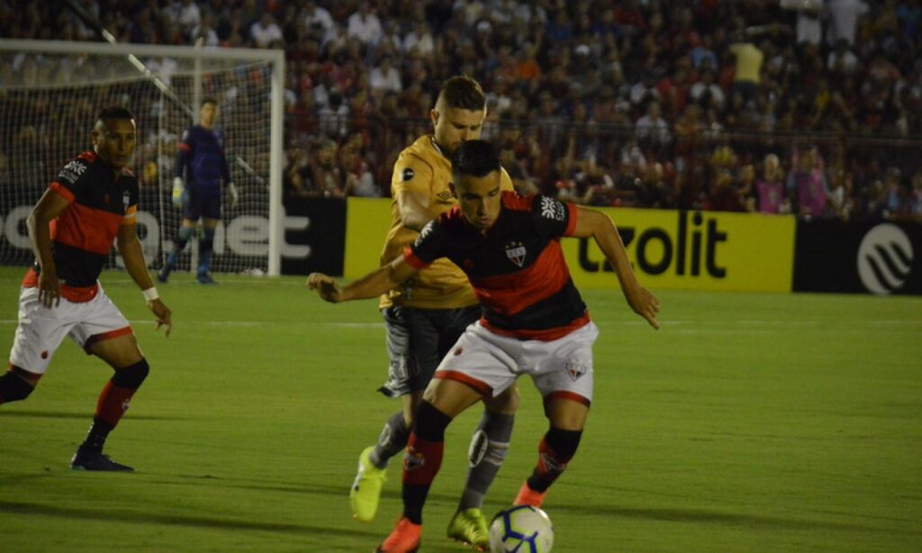 Atlético reencontra o Santos