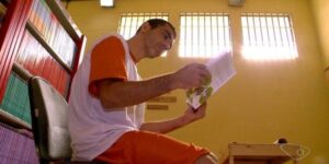 Presos poderão ter pena reduzida por meio de leitura de livros