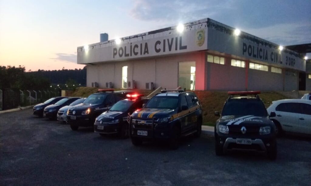 PC cumpre mandados contra suspeitos de tráfico de drogas em Anápolis