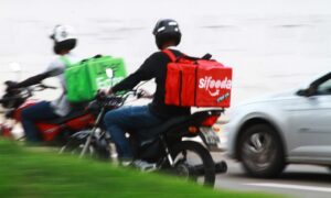 Deliverys faturam 30% a mais durante a quarentena