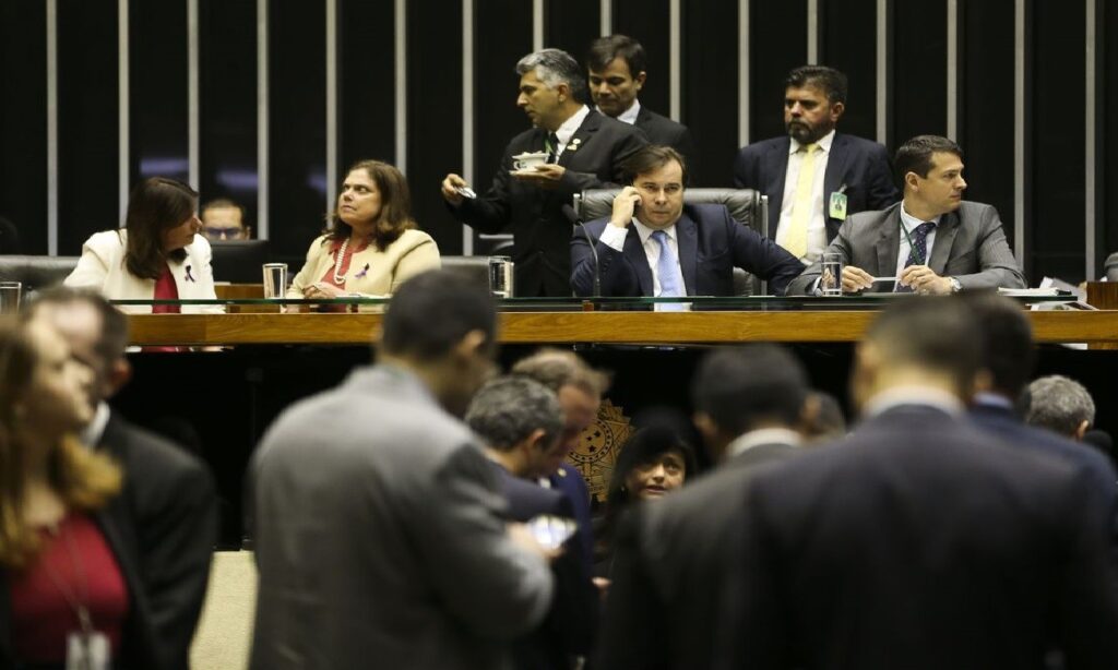 Câmara inicia análise de primeiro destaque à PEC da Previdência