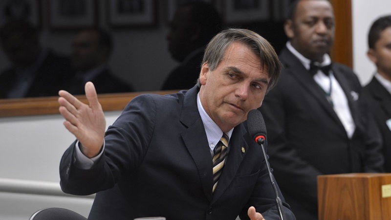 Bolsonaro diz que reforma da Previdência fará cortes “substanciais"