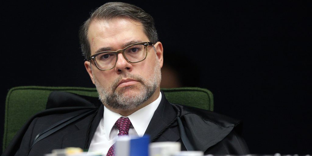 STF adia decisão sobre denúncia contra parlamentares do PP