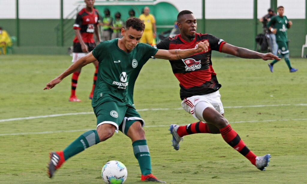 Goiás relaciona três jogadores da base para jogo diante do Fortaleza