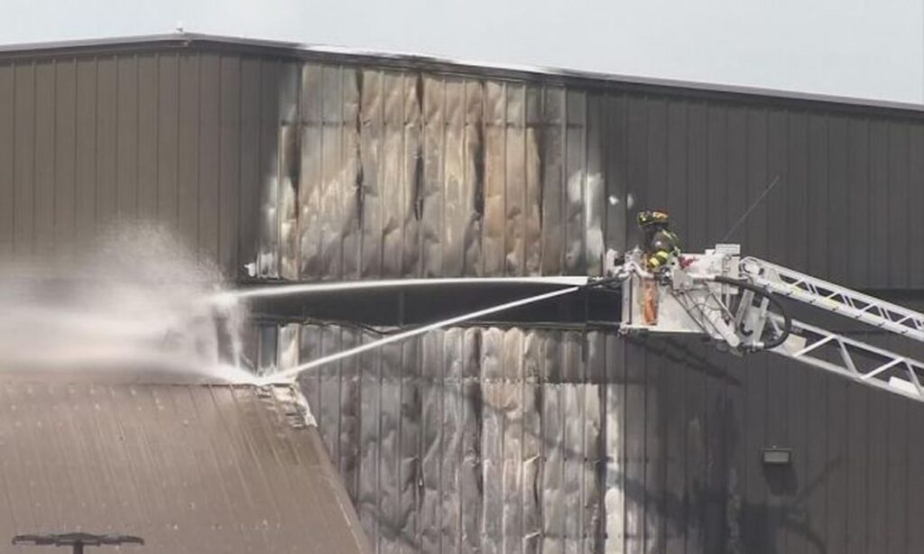 Queda de avião particular em hangar do Texas mata 10 pessoas