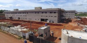 Obras se arrastam e Paço adia outra vez entrega de hospital