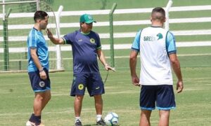 Goiás visita o São Paulo e tenta embalar para chegar na primeira página da Série A