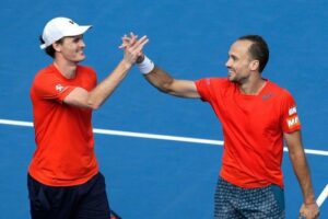 Bruno Soares brilha e Marcelo Melo tenta vaga