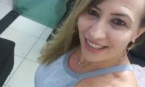 Mulher é morta em frente ao trabalho e ex-namorado é suspeito