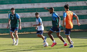 Victor Andrade comenta retomada dos treinamentos durante preparação: "No caminho certo"