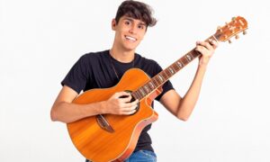 Fenômeno na internet e na música