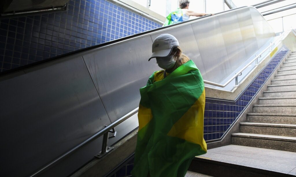 Brasil registra primeira morte pelo novo coronavírus