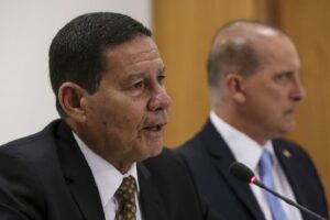 Mourão diz que reforma da Previdência segue este mês para o Congresso