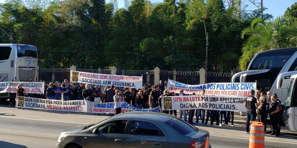 Servidores da Segurança Pública protestam contra a Reforma da Previdência