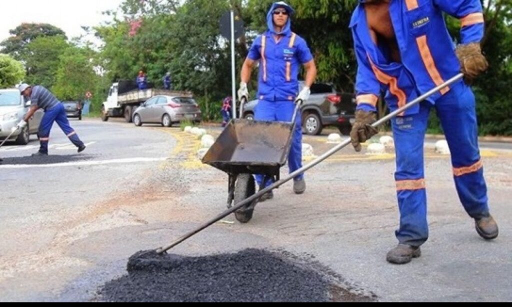 15 bairros de Goiânia recebem operação tapa-buracos