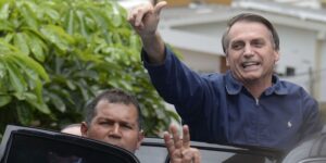 Bolsonaro defende aprovação da idade mínima para aposentadoria