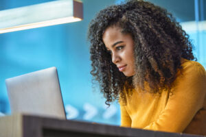 União oferece cursos gratuitos de capacitação para mulheres em situação de vulnerabilidade