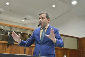 Durante sessão na Assembleia Legislativa