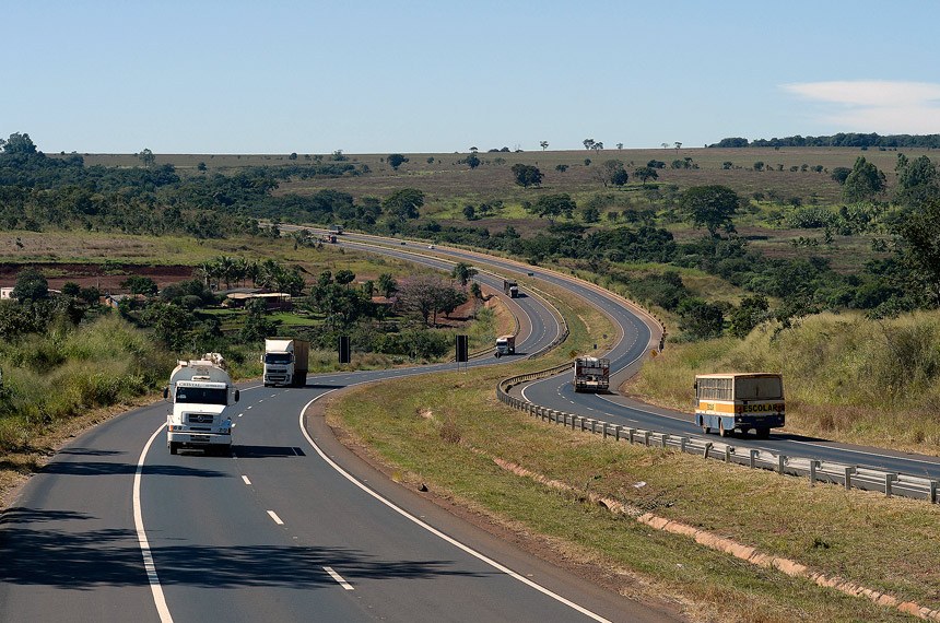 Caminhoneiros goianos não aderem a paralisação nacional