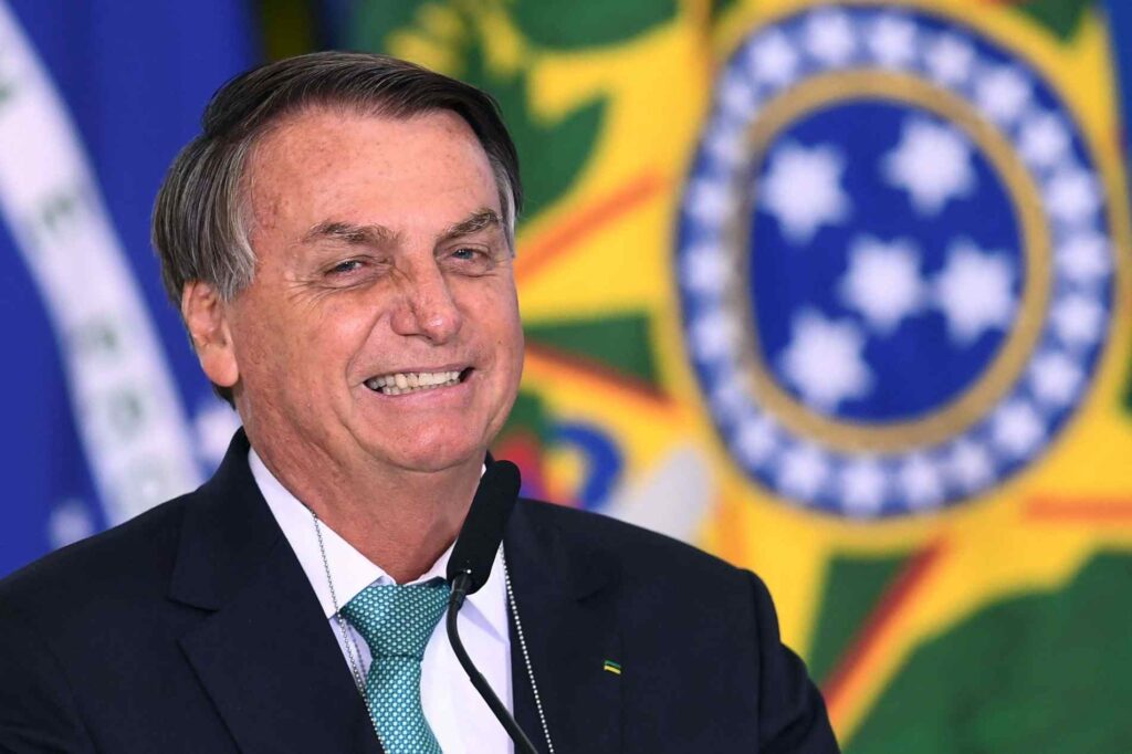 Bolsonaro defende participação de policiais militares em atos de 7 de setembro