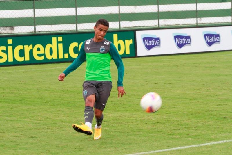 Jataiense encaminha a contratação de atacante ex-Goiás