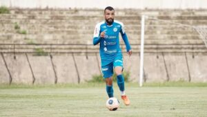 Manaus FC acerta empréstimo de zagueiro que pertence ao Grêmio Anápolis