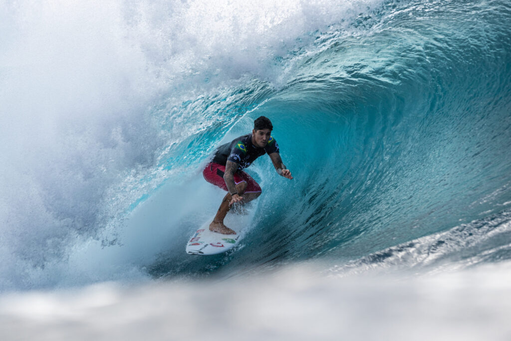 Gabriel Medina está fora das duas etapas que abrem o WSL Championship Tour 2022 no Havaí