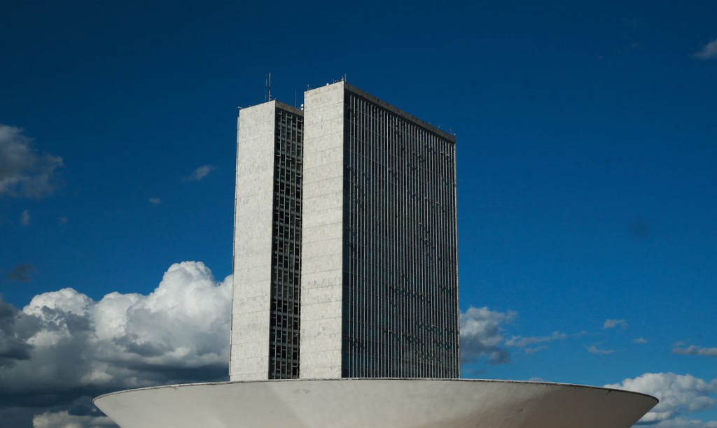 Comissão especial na Câmara dos Deputados rejeita parecer sobre votos impressos