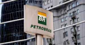 Cade abre investigação contra Petrobras para apurar aumento nos preços dos combustíveis