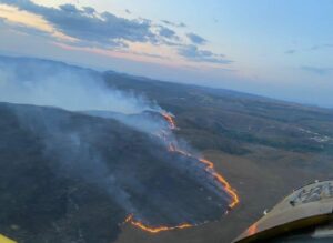 Incêndio na Chapada dos Veadeiros entra no segundo dia