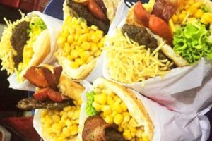 Projeto de Lei transforma gastronomia e cultura dos pit dogs em patrimônios culturais imateriais