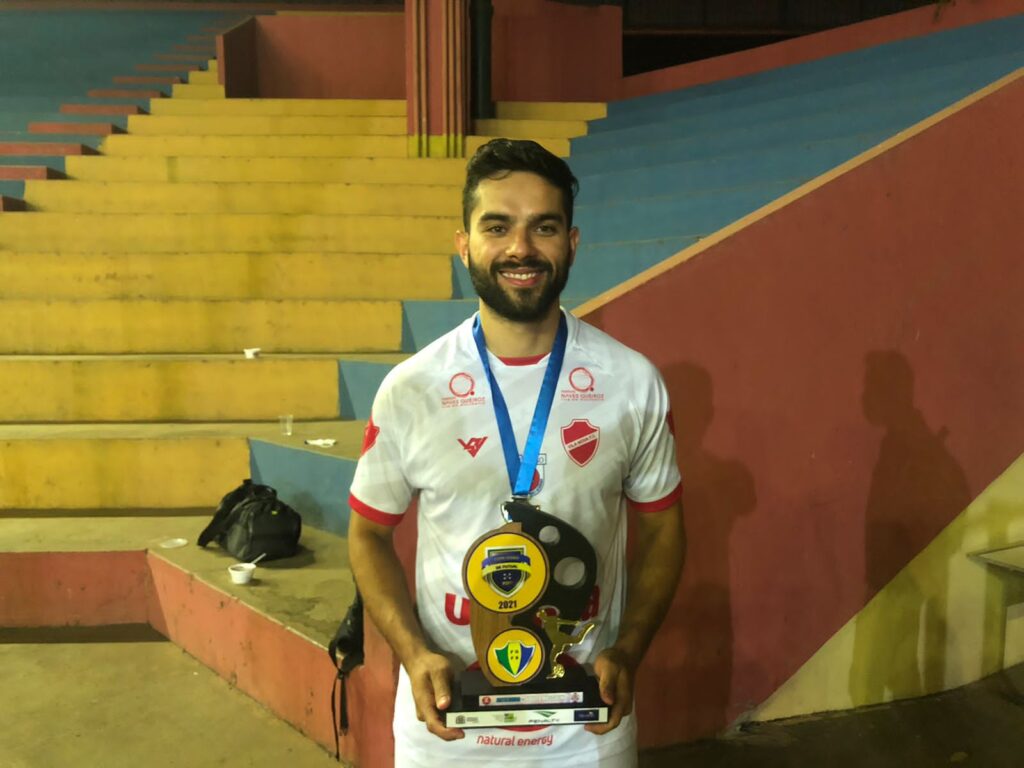 Thayson valoriza união em conquista inédita na Copa Goiás: “Merecemos esse título”