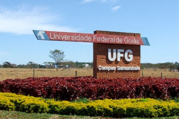 Entidades protocolam intervenção em ação que pede volta das aulas presenciais na UFG