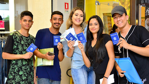 Empresa da construção civil abre vagas de 1º emprego para jovens aprendizes em Goiânia